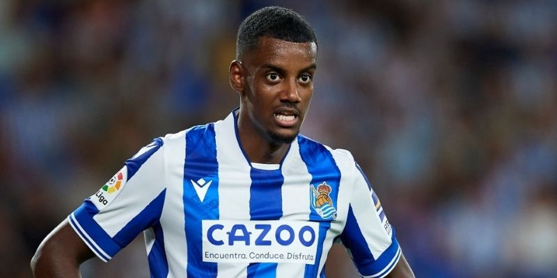 Alexander Isak khoác áo Real Sociedad